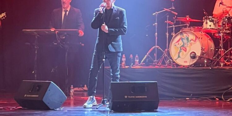 [FOTOS] Noche mágica en el Teatro Sarmiento: Virus emocionó al público sanjuanino