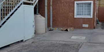 Murió un hombre que había caído de una escalera mientras reparaba un aire acondicionado