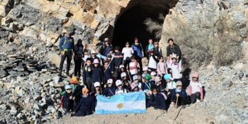 Estudiantes de San Martín participaron de una jornada de ecosenderismo en el Cerro Pie de Palo