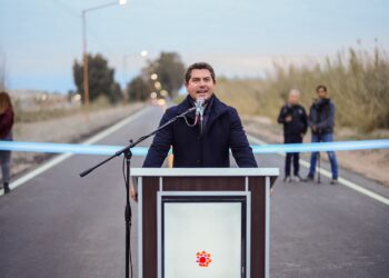 Orrego inauguró una repavimentación clave para Angaco y San Martín y anunció nuevos asfaltos