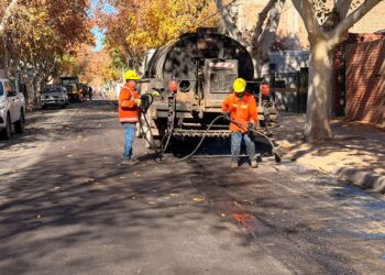 Comenzaron los trabajos de pavimentación sobre calle Caseros