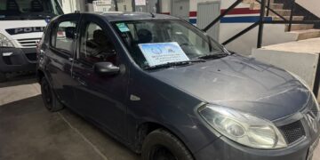 Secuestran un auto robado hace 12 años que circulaba con patente falsa
