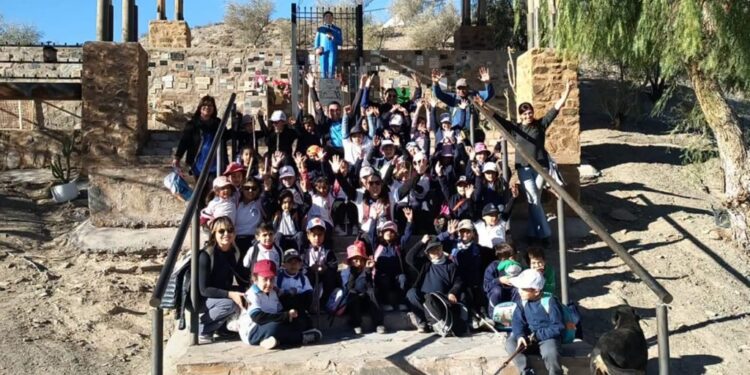 Estudiantes del Colegio San Juan Bosco participaron de una jornada de ecosenderismo en San Martín