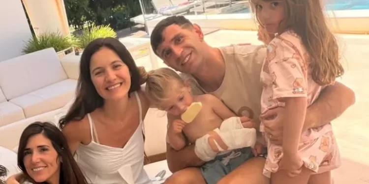Dibu Martínez está fracturado y su debut en el Mundial es una incógnita