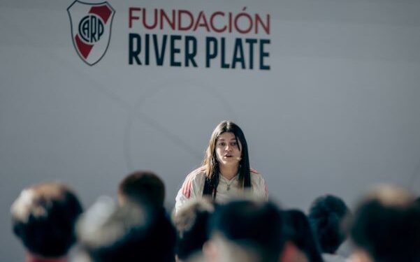 El Gobierno y River Plate se unen para dictar en la provincia una capacitación gratuita destinada a clubes locales