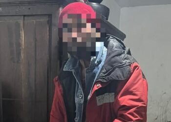 Detuvieron a un hombre tras robar prendas de un local de ropa en pleno centro de San Juan