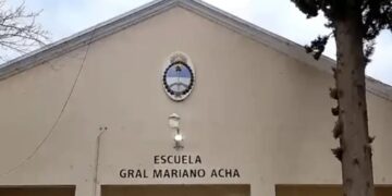 Un docente fue despedido por presentar 10 certificados médicos falsos