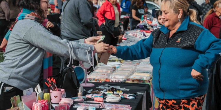 “Rawson en Comunidad” llegó a la Plaza de Villa 17 de Agosto