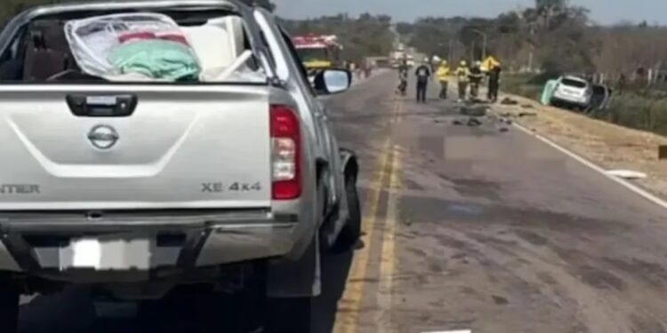Choque frontal en ruta: dos muertos y cuatro heridos