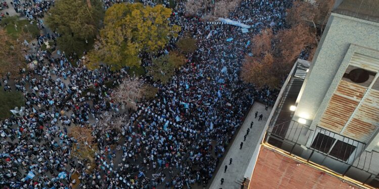 30 mil sanjuaninos festejaron el pase de Argentina a la final en Plaza 25 de Mayo