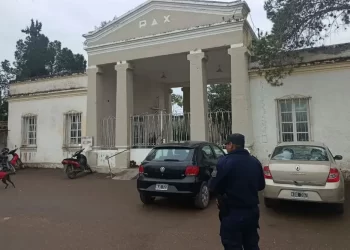 Investigan el hallazgo del cuerpo de un bebé descuartizado dentro de un cementerio