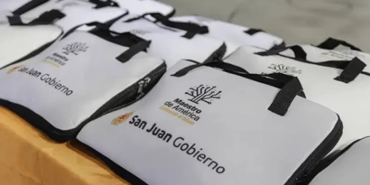 San Juan recibirá más de 20.000 computadoras para escuelas estatales