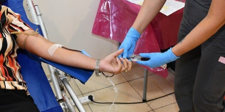 El Ministerio de Salud convoca a donantes de sangre O negativo ante la alta demanda