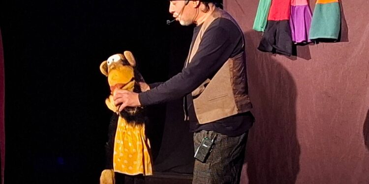 Albardón celebró la Semana de la Educación Especial con un show de títeres en el Cine Teatro