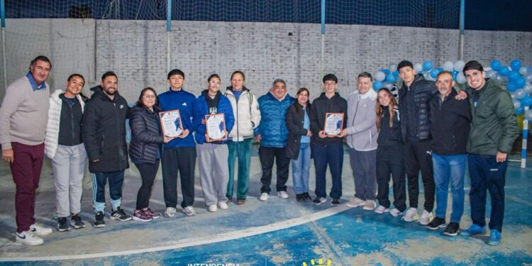 25 de Mayo reconoció y subsidió a tres promesas del handball que jugarán en la Selección Sanjuanina