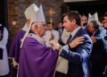 Orrego acompañó a las familias en la misa de homenaje a las víctimas del siniestro aéreo