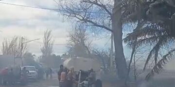 San Juan: el Zonda avivó las llamas y puso en riesgo viviendas en Pocito y Caucete