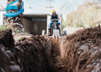 Rawson avanza con la obra de cloacas del Barrio SUTIAGYF
