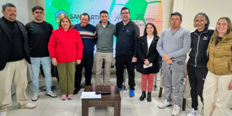 La Municipalidad de San Martín entregó subsidios a clubes del departamento