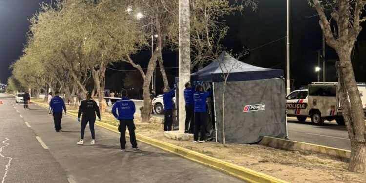 Fatal caída en Avenida Libertador: un motociclista de 25 años perdió la vida