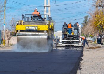 Rawson pone en marcha un fuerte plan de pavimentación y recuperación de sus calles