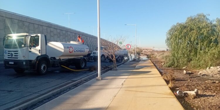 Anegamientos en Ruta 40: Chimbas trabaja para normalizar la circulación entre Centenario y Rodríguez