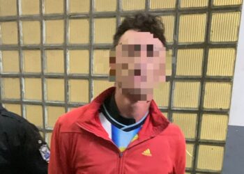 Detuvieron a un hombre tras robar en un vehículo