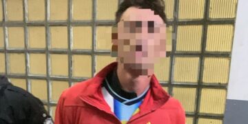 Detuvieron a un hombre tras robar en un vehículo