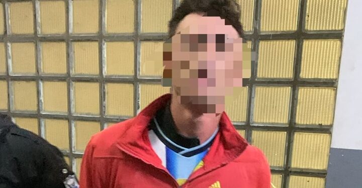 Detuvieron a un hombre tras robar en un vehículo