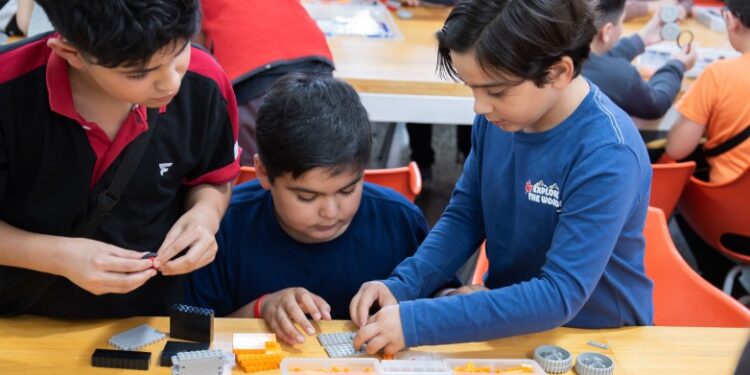 Niños y jóvenes podrán capacitarse en tecnología con Despierta tu Talento Digital