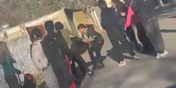 Video: una pelea entre adolescentes generó momentos de tensión en Caucete