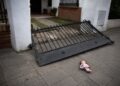 Horror: una nena de 4 años murió al ser aplastada por un portón