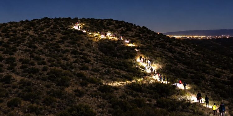 Senderismo y luna llena en el Complejo Ceferino Namuncurá