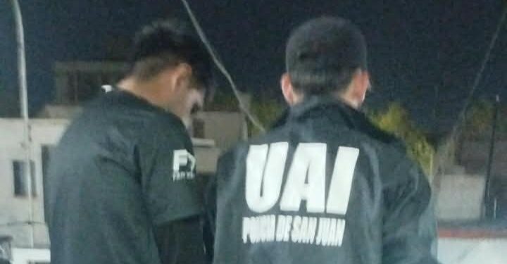 Allanaron una casa en Rawson y detuvieron a un hombre por un robo
