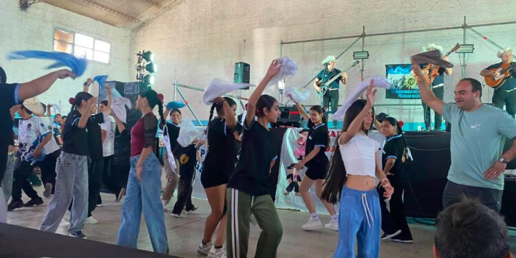 La Academia Pilchas Gauchas celebró su Peña Anual en 25 de Mayo