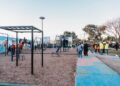 Transforman un terreno baldío en la nueva Plaza de la Argentinidad de Villa Hipódromo