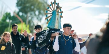 Un vecino persiguió a un delincuente que intentó robarle una moto y un aire acondicionado