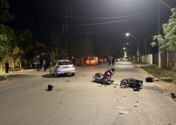Violento choque en Rawson: tres motociclistas terminaron gravemente heridos