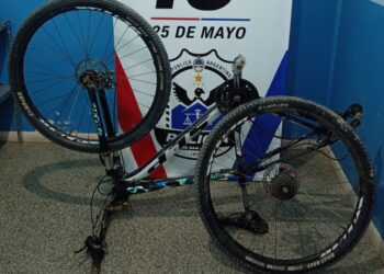 Buscan al dueño de una bicicleta nueva que apareció misteriosamente en un patio