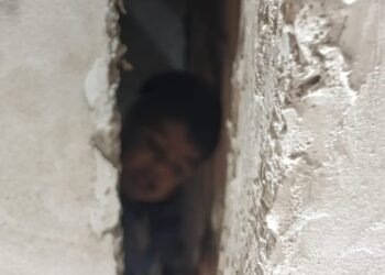 Un niño de Santa Lucía quedó atrapado en una parrilla y fue rescatado por los bomberos