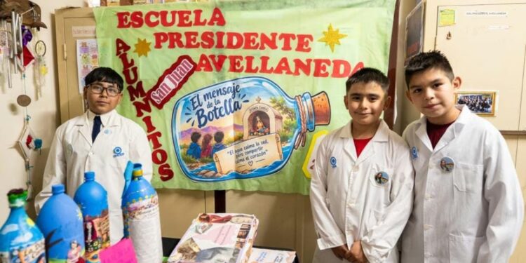 Tres alumnos sanjuaninos llegaron a una final nacional y ahora necesitan el voto de todos