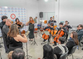 Chimbas vivió una tarde de música con el concierto de la Orquesta Escuela Infantil