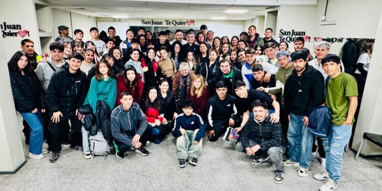 Fabián Gramajo se reunió con cientos de jóvenes de todo San Juan