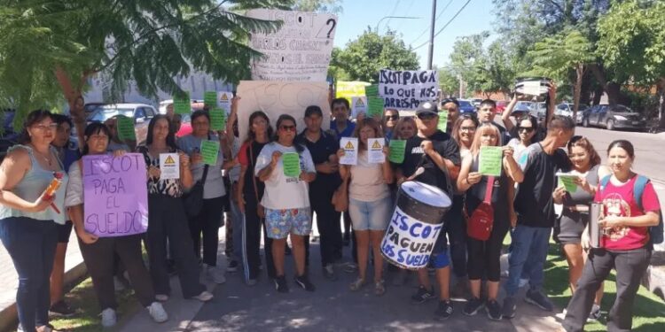 ISCOT, en el centro de la polémica: trabajadores denuncian que todavía esperan cobrar