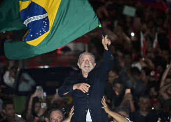 Lula da Silva ganó un histórico balotaje a Flávio Bolsonaro