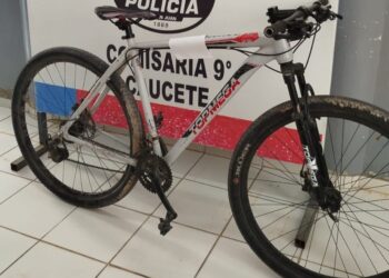 Escapan al ver a la Policía y abandonan una bicicleta nueva en Caucete: buscan al dueño