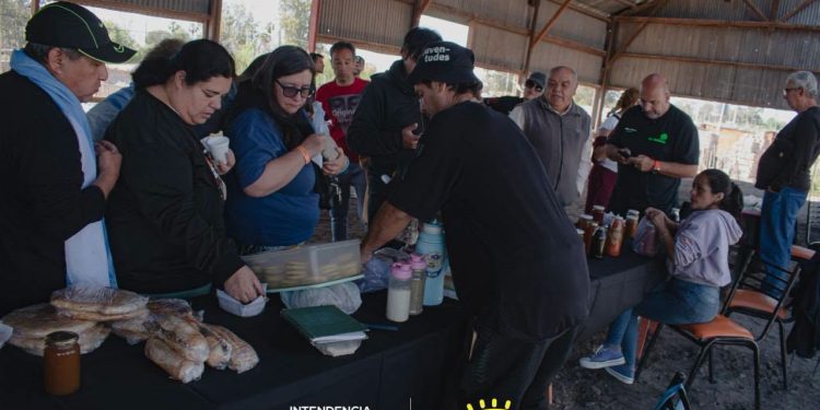 El Tren Solidario arribó a Las Casuarinas: asistencia, donaciones y la revalorización de la historia ferroviaria