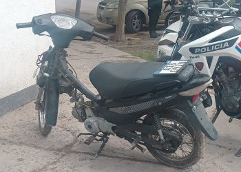 Intentaron robarle una bicicleta, el dueño se defendió y atrapó a dos menores