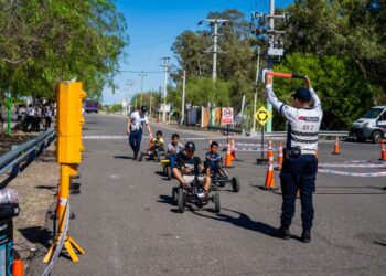 La Policía acerca la educación vial a los chicos con una jornada recreativa