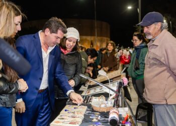 Orrego recorrió la Expo Mamá, con más de 150 artesanos y emprendedores sanjuaninos